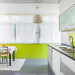 2 Bedroom In Near Easy Access Lisbon Cascais