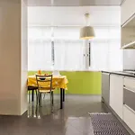 2 Bedroom In Near Easy Access Lisbon Cascais *