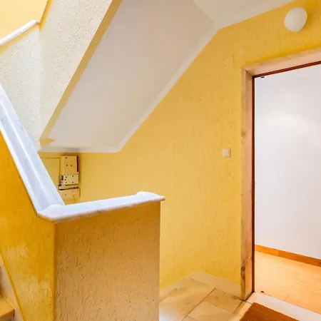 Apartment Family Apartment Near Beach & Train To Lisbon And Cascais Oeiras