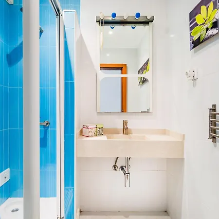 Tranquilo Em Com E Comboio A Pe شقة أويراس