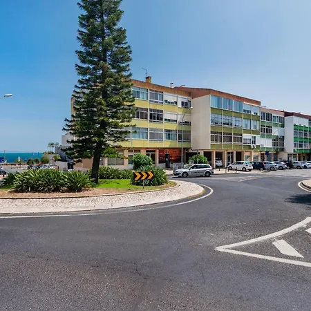 Apartment Family Apartment Near Beach & Train To Lisbon And Cascais Oeiras