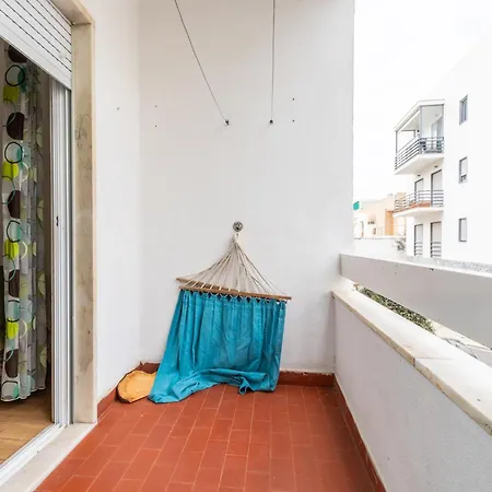 2 Bedroom Near Train Lisbon Cascais Apartamento Oeiras