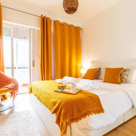 Family Apartment Near Beach & Train To Lisbon And Cascais Oeiras