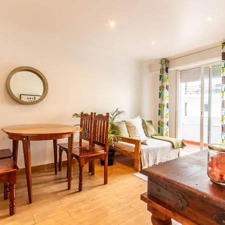 2 Bedroom Near Train Lisbon Cascais Apartamento *