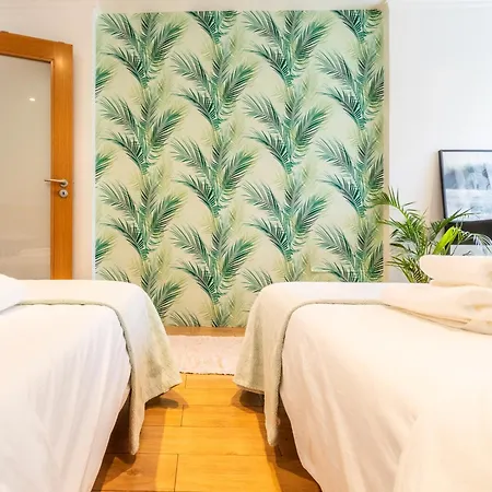 2 Bedroom Near Train Lisbon Cascais Oeiras