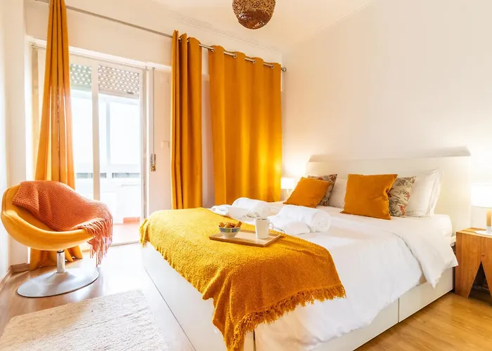 Slow Living In Family Near Oeiras